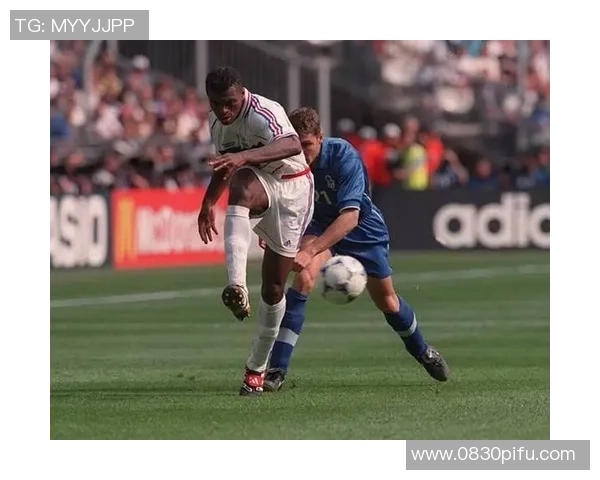 足球明星德塞利的传奇人生与足球事业的辉煌成就揭秘